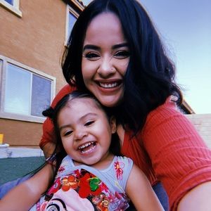 Meet your Posher, Cristina